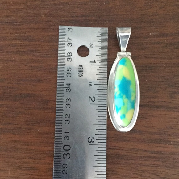 Striking Sterling Silver Pendant - Picture 1 of 4